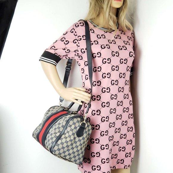 Authentic Gucci Canvas Vintage Medium CrossbodyBag - Picture 14 of 15